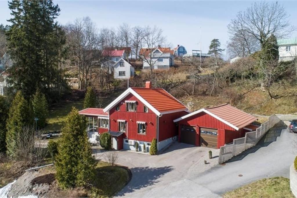 Nyrenoverat Kaellarlaegenhet Apartment Ljungskile Bagian luar foto